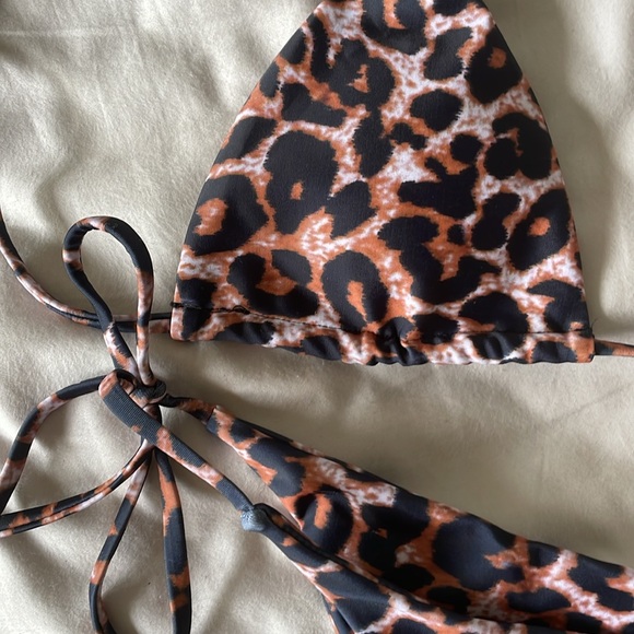 Leopard Bikini - Picture 2 of 3